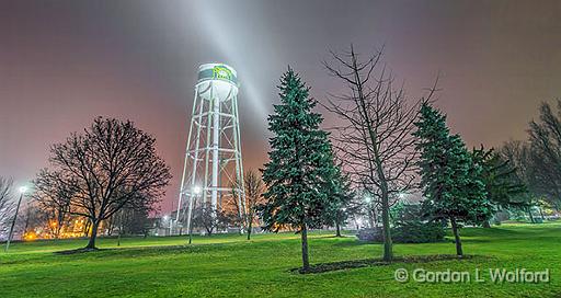 Bright Night_47382-4.jpg - Photographed at Confederation Park in Smiths Falls, Ontario, Canada.